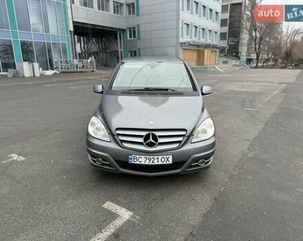 Серый Мерседес Б-класс, объемом двигателя 1.7 л и пробегом 199 тыс. км за 5499 $, фото 1 на Automoto.ua