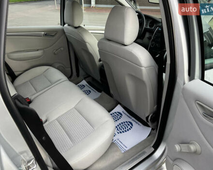 Серый Мерседес Б-класс, объемом двигателя 1.7 л и пробегом 139 тыс. км за 6990 $, фото 10 на Automoto.ua