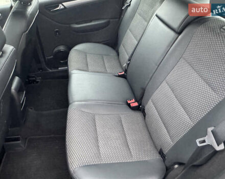 Серый Мерседес Б-класс, объемом двигателя 1.7 л и пробегом 119 тыс. км за 8900 $, фото 44 на Automoto.ua