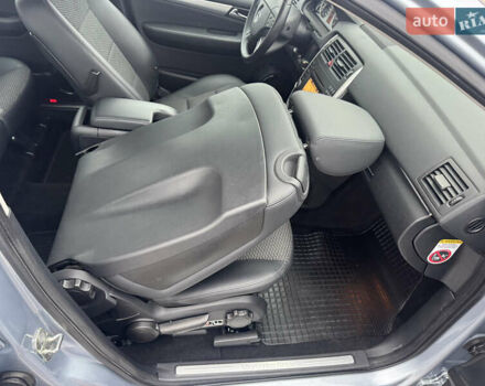 Серый Мерседес Б-класс, объемом двигателя 1.7 л и пробегом 119 тыс. км за 8900 $, фото 60 на Automoto.ua