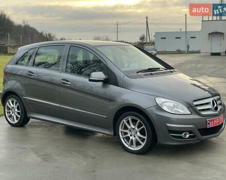 Сірий Мерседес Б-клас, об'ємом двигуна 1.7 л та пробігом 195 тис. км за 8300 $, фото 10 на Automoto.ua