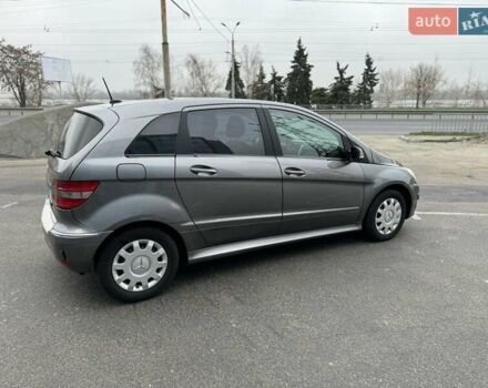 Серый Мерседес Б-класс, объемом двигателя 1.7 л и пробегом 199 тыс. км за 5499 $, фото 15 на Automoto.ua