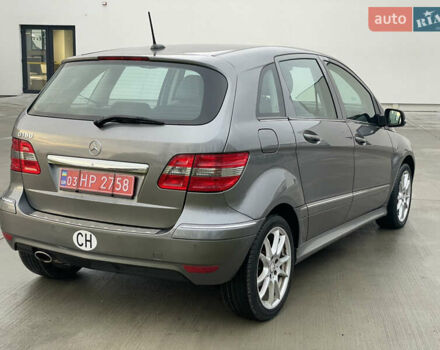 Сірий Мерседес Б-клас, об'ємом двигуна 1.7 л та пробігом 195 тис. км за 8300 $, фото 8 на Automoto.ua