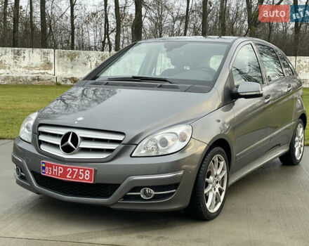 Сірий Мерседес Б-клас, об'ємом двигуна 1.7 л та пробігом 195 тис. км за 8300 $, фото 2 на Automoto.ua