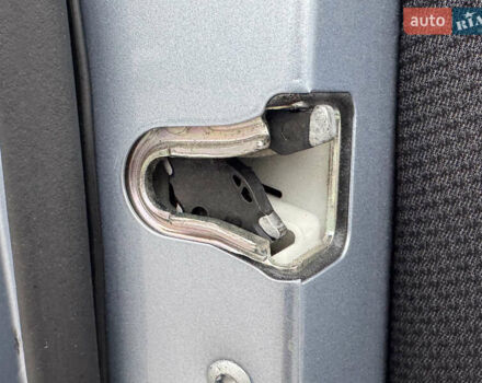 Серый Мерседес Б-класс, объемом двигателя 1.7 л и пробегом 119 тыс. км за 8900 $, фото 71 на Automoto.ua