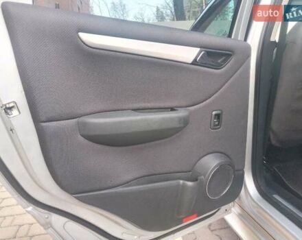 Серый Мерседес Б-класс, объемом двигателя 1.7 л и пробегом 84 тыс. км за 7900 $, фото 10 на Automoto.ua