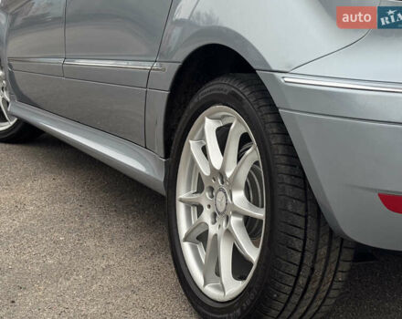 Серый Мерседес Б-класс, объемом двигателя 1.7 л и пробегом 119 тыс. км за 8900 $, фото 7 на Automoto.ua