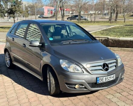 Серый Мерседес Б-класс, объемом двигателя 1.7 л и пробегом 213 тыс. км за 8499 $, фото 1 на Automoto.ua