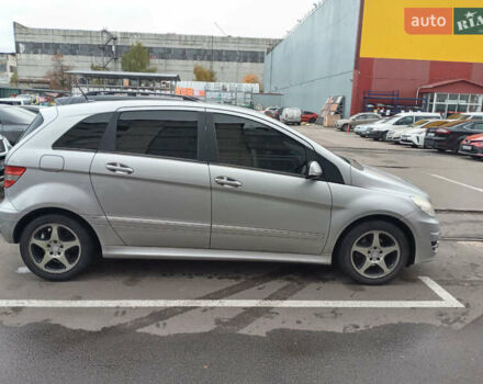 Мерседес Б-класс 2010 в Киеве на Automoto.ua Серый Мерседес Б-класс, объемом двигателя 1.7 л и пробегом 170 тыс. км за 7500 $, фото 4 на Automoto.ua