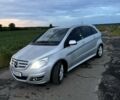 Серый Мерседес Б-класс, объемом двигателя 1.7 л и пробегом 225 тыс. км за 8000 $, фото 1 на Automoto.ua