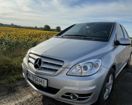 Серый Мерседес Б-класс, объемом двигателя 1.7 л и пробегом 215 тыс. км за 8200 $, фото 2 на Automoto.ua