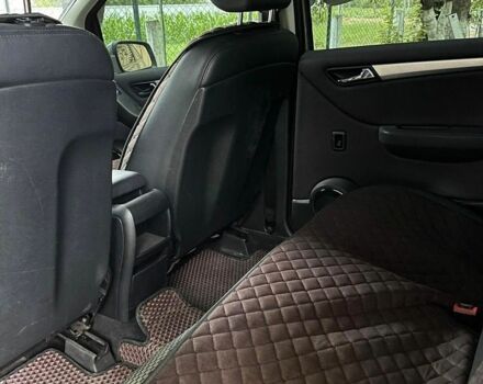 Сірий Мерседес Б-клас, об'ємом двигуна 2 л та пробігом 206 тис. км за 8900 $, фото 25 на Automoto.ua