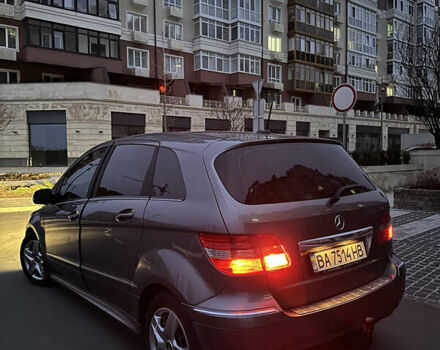 Серый Мерседес Б-класс, объемом двигателя 1.99 л и пробегом 174 тыс. км за 7500 $, фото 6 на Automoto.ua