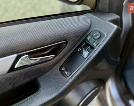 Серый Мерседес Б-класс, объемом двигателя 2.03 л и пробегом 178 тыс. км за 8950 $, фото 21 на Automoto.ua