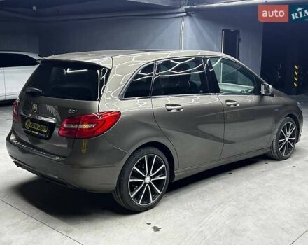 Серый Мерседес Б-класс, объемом двигателя 1.8 л и пробегом 190 тыс. км за 14500 $, фото 5 на Automoto.ua