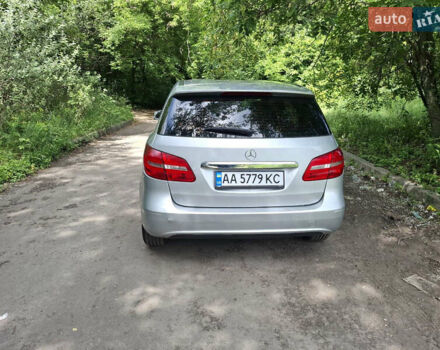 Сірий Мерседес Б-клас, об'ємом двигуна 1.8 л та пробігом 250 тис. км за 8700 $, фото 6 на Automoto.ua