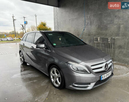 Мерседес Б-клас 2012 у Володарке на Automoto.ua Сірий Мерседес Б-клас, об'ємом двигуна 1.8 л та пробігом 298 тис. км за 14700 $, фото 2 на Automoto.ua