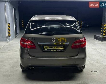 Серый Мерседес Б-класс, объемом двигателя 1.8 л и пробегом 190 тыс. км за 14500 $, фото 4 на Automoto.ua