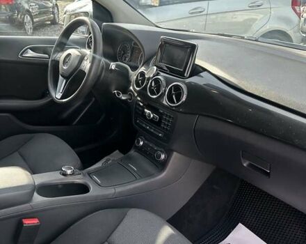 Серый Мерседес Б-класс, объемом двигателя 1.8 л и пробегом 275 тыс. км за 9700 $, фото 16 на Automoto.ua