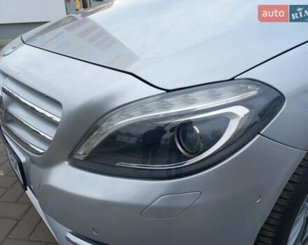 Сірий Мерседес Б-клас, об'ємом двигуна 1.8 л та пробігом 136 тис. км за 11500 $, фото 6 на Automoto.ua