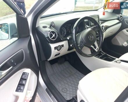 Сірий Мерседес Б-клас, об'ємом двигуна 1.8 л та пробігом 136 тис. км за 11500 $, фото 22 на Automoto.ua