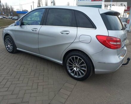 Сірий Мерседес Б-клас, об'ємом двигуна 1.8 л та пробігом 136 тис. км за 11500 $, фото 9 на Automoto.ua