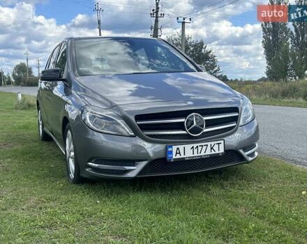 Сірий Мерседес Б-клас, об'ємом двигуна 2.1 л та пробігом 207 тис. км за 12700 $, фото 4 на Automoto.ua