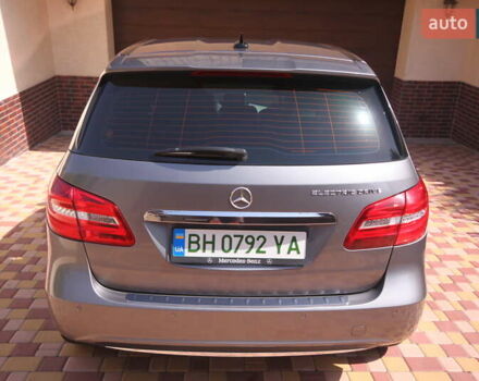 Серый Мерседес Б-класс, объемом двигателя 0 л и пробегом 170 тыс. км за 10200 $, фото 7 на Automoto.ua