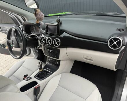 Серый Мерседес Б-класс, объемом двигателя 1.5 л и пробегом 156 тыс. км за 12500 $, фото 6 на Automoto.ua