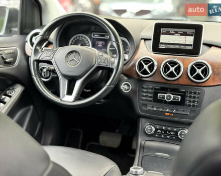 Серый Мерседес Б-класс, объемом двигателя 0 л и пробегом 68 тыс. км за 8300 $, фото 13 на Automoto.ua