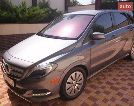 Серый Мерседес Б-класс, объемом двигателя 0 л и пробегом 170 тыс. км за 10200 $, фото 5 на Automoto.ua