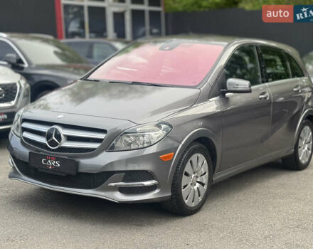 Серый Мерседес Б-класс, объемом двигателя 0 л и пробегом 68 тыс. км за 8300 $, фото 1 на Automoto.ua