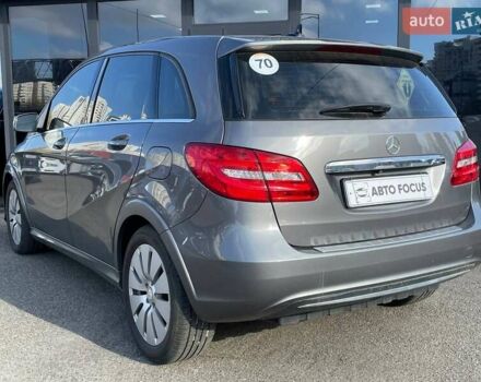 Сірий Мерседес Б-клас, об'ємом двигуна 0 л та пробігом 59 тис. км за 8690 $, фото 5 на Automoto.ua