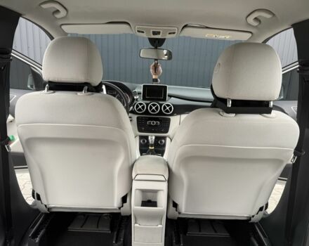 Серый Мерседес Б-класс, объемом двигателя 1.5 л и пробегом 156 тыс. км за 12500 $, фото 10 на Automoto.ua