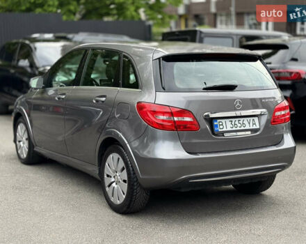 Серый Мерседес Б-класс, объемом двигателя 0 л и пробегом 68 тыс. км за 8300 $, фото 9 на Automoto.ua