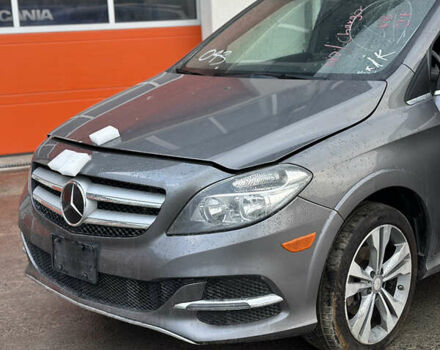 Сірий Мерседес Б-клас, об'ємом двигуна 0 л та пробігом 144 тис. км за 8500 $, фото 1 на Automoto.ua