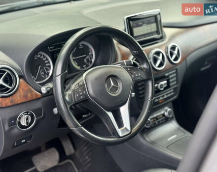 Серый Мерседес Б-класс, объемом двигателя 0 л и пробегом 68 тыс. км за 8300 $, фото 22 на Automoto.ua