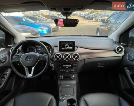 Серый Мерседес Б-класс, объемом двигателя 0 л и пробегом 59 тыс. км за 9490 $, фото 12 на Automoto.ua