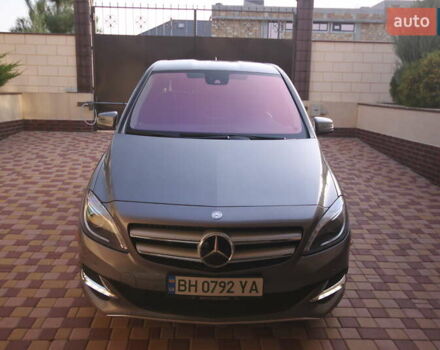 Серый Мерседес Б-класс, объемом двигателя 0 л и пробегом 170 тыс. км за 10200 $, фото 10 на Automoto.ua