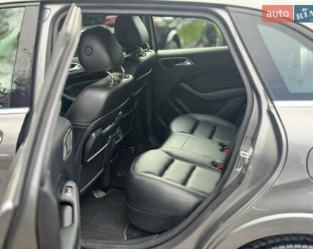 Серый Мерседес Б-класс, объемом двигателя 0 л и пробегом 68 тыс. км за 8300 $, фото 24 на Automoto.ua