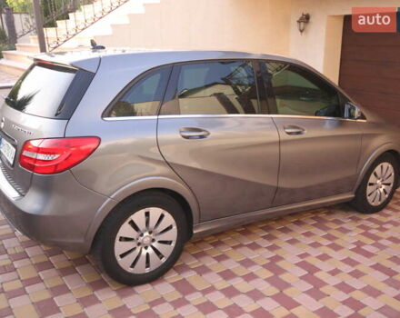 Серый Мерседес Б-класс, объемом двигателя 0 л и пробегом 170 тыс. км за 10200 $, фото 17 на Automoto.ua