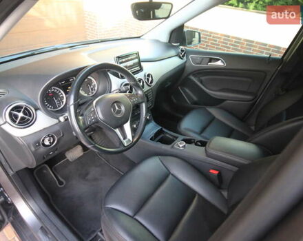 Серый Мерседес Б-класс, объемом двигателя 0 л и пробегом 170 тыс. км за 10200 $, фото 27 на Automoto.ua