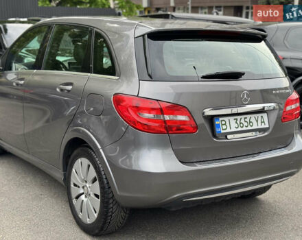 Серый Мерседес Б-класс, объемом двигателя 0 л и пробегом 68 тыс. км за 8300 $, фото 7 на Automoto.ua