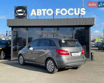 Сірий Мерседес Б-клас, об'ємом двигуна 0 л та пробігом 59 тис. км за 8690 $, фото 4 на Automoto.ua