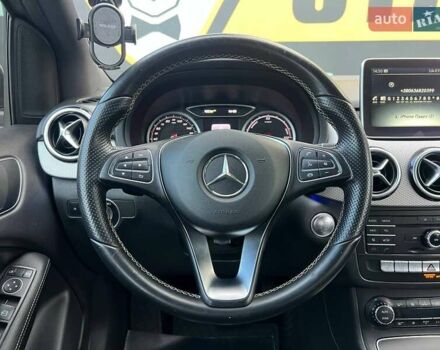 Сірий Мерседес Б-клас, об'ємом двигуна 0 л та пробігом 124 тис. км за 9900 $, фото 15 на Automoto.ua