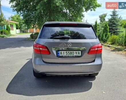 Сірий Мерседес Б-клас, об'ємом двигуна 0 л та пробігом 117 тис. км за 9999 $, фото 4 на Automoto.ua