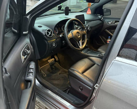 Серый Мерседес Б-класс, объемом двигателя 0 л и пробегом 140 тыс. км за 8500 $, фото 9 на Automoto.ua