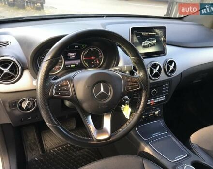 Серый Мерседес Б-класс, объемом двигателя 0 л и пробегом 164 тыс. км за 9599 $, фото 70 на Automoto.ua