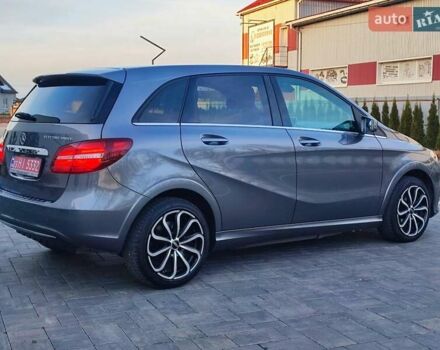 Серый Мерседес Б-класс, объемом двигателя 0 л и пробегом 120 тыс. км за 10400 $, фото 5 на Automoto.ua