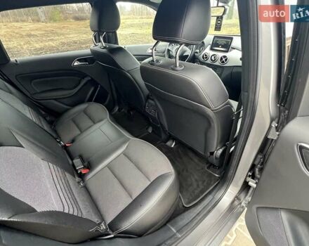 Сірий Мерседес Б-клас, об'ємом двигуна 0 л та пробігом 79 тис. км за 9250 $, фото 10 на Automoto.ua